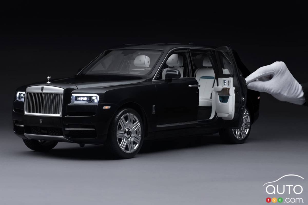 Rolls-Royce Offers a 1:8 Scale Replica of its Cullinan SUV